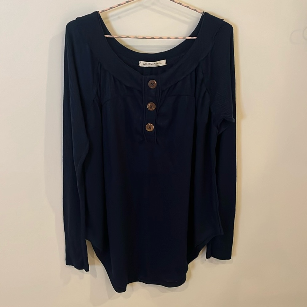 We The Free/Free People sz L thermal tunic with wood buttons round neck, blue